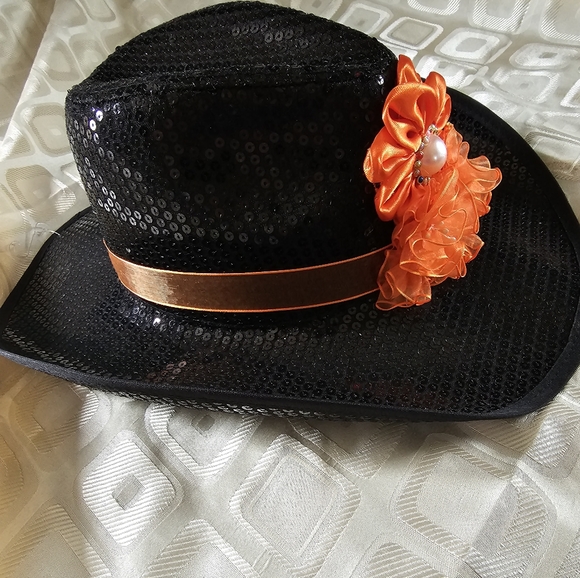 Hat - Picture 2 of 4